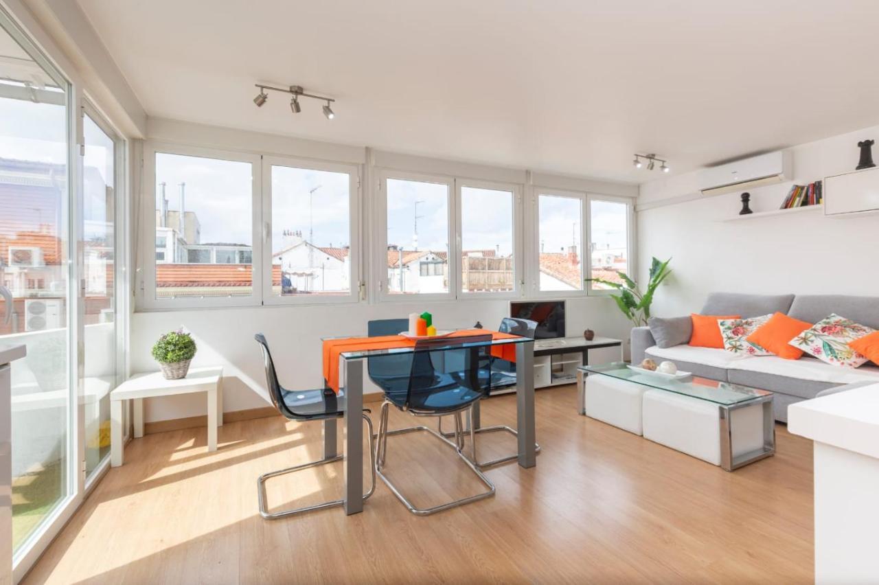 Apartamento Atico Las Letras - Alojamiento De Temporada Madrid Bagian luar foto