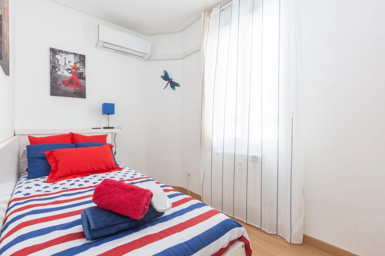 Apartamento Atico Las Letras - Alojamiento De Temporada Madrid Bagian luar foto